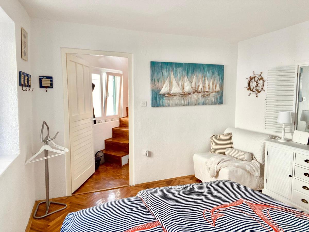 Family House Kastela Home Between Split And Trogir エクステリア 写真