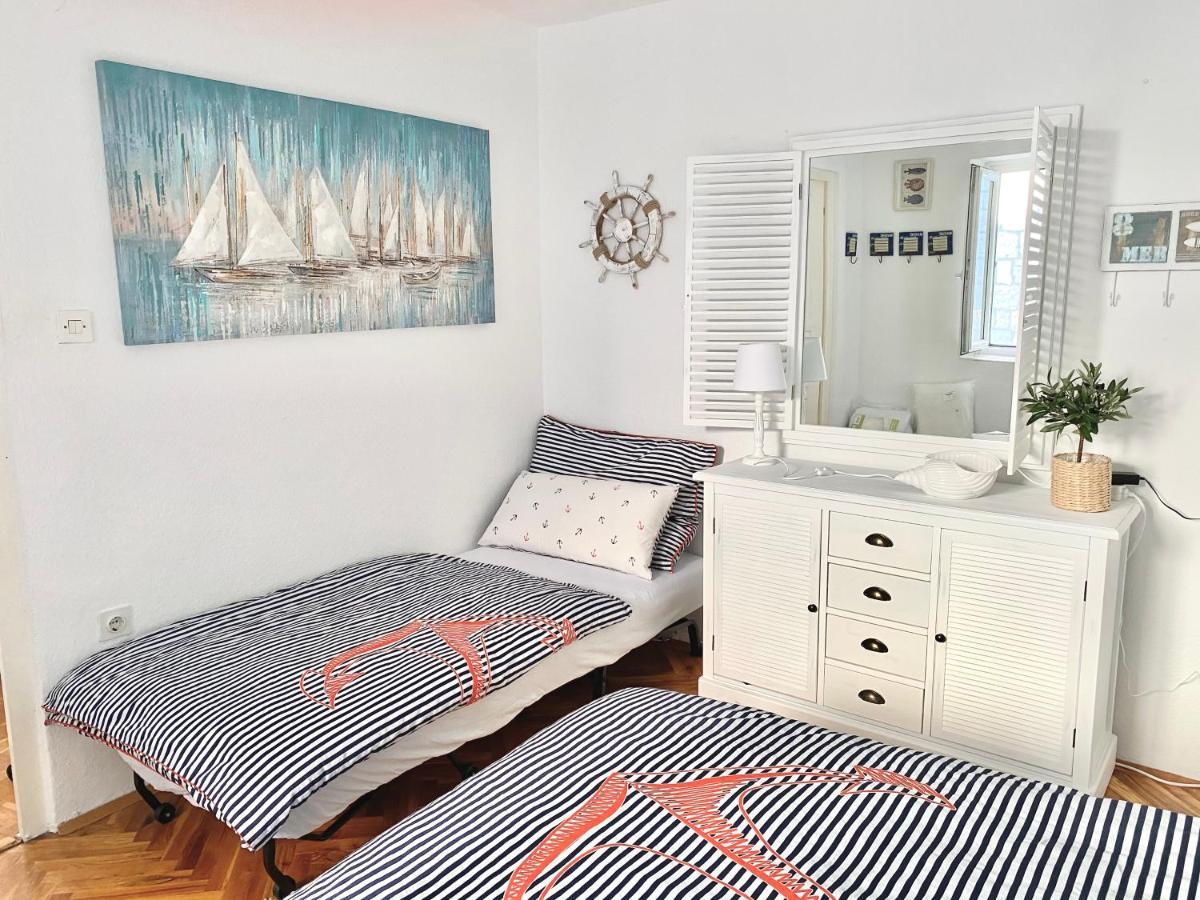 Family House Kastela Home Between Split And Trogir エクステリア 写真