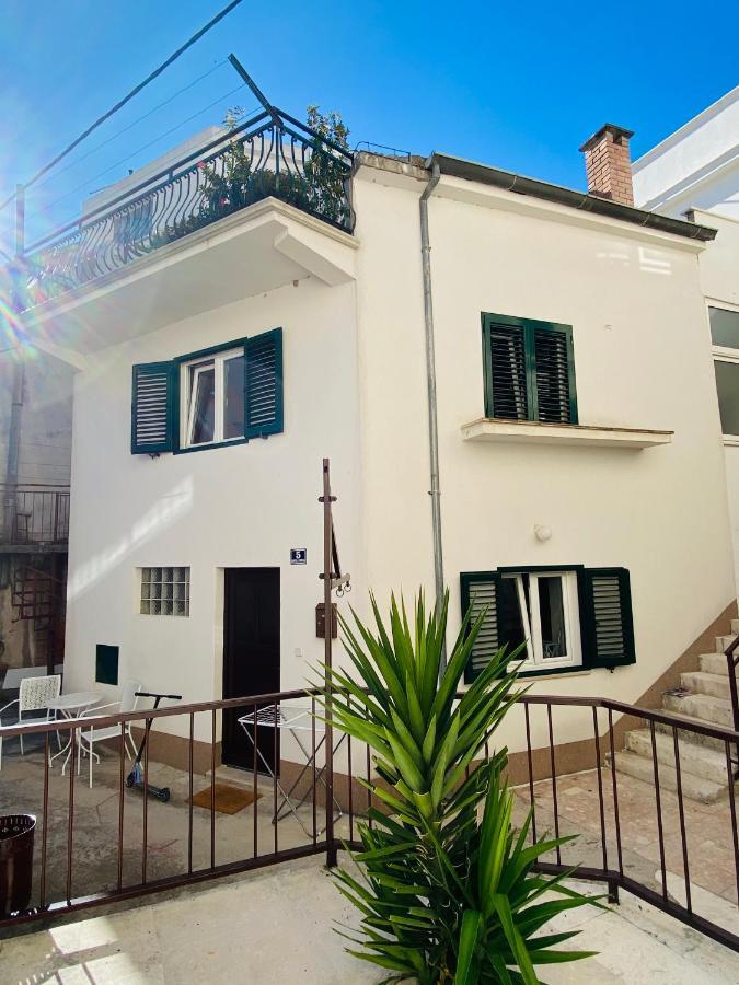 Family House Kastela Home Between Split And Trogir エクステリア 写真